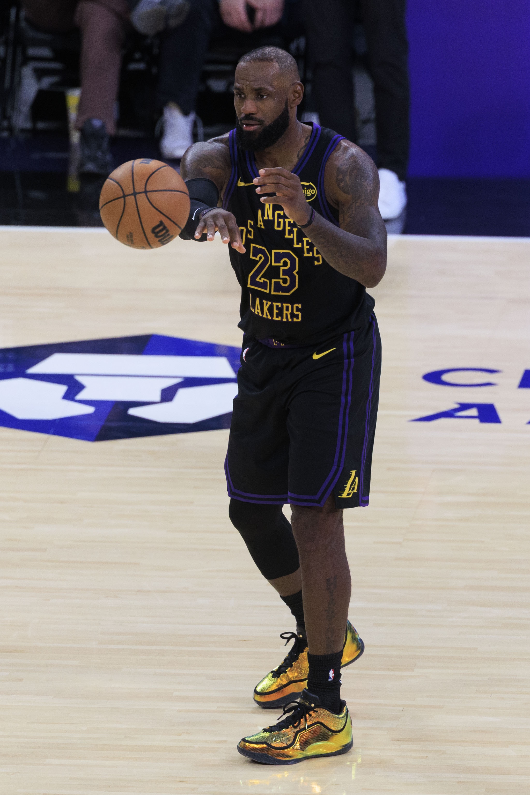 12胜4负！詹姆斯：我们投篮不好但依旧能够赢球 这是最鼓舞人心的