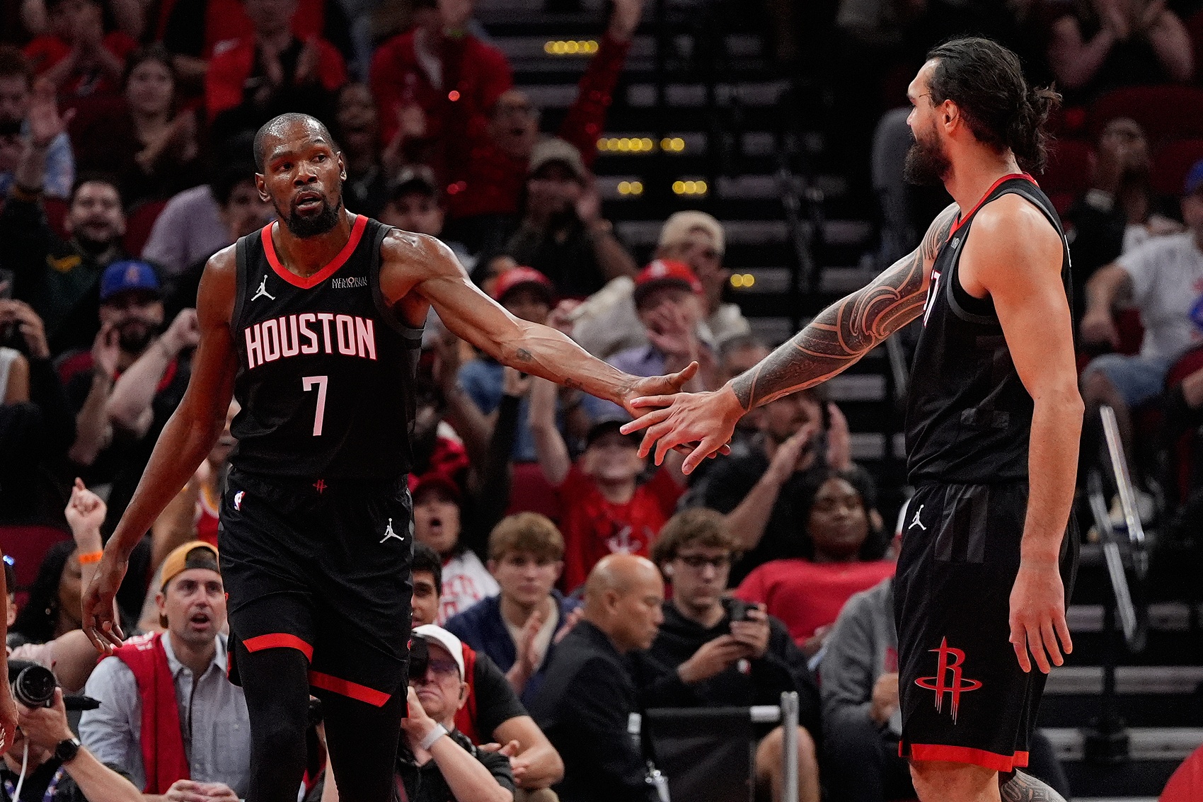 KD谈本赛季第九套首发：我们有坚持的体系 球员进来知道要干嘛